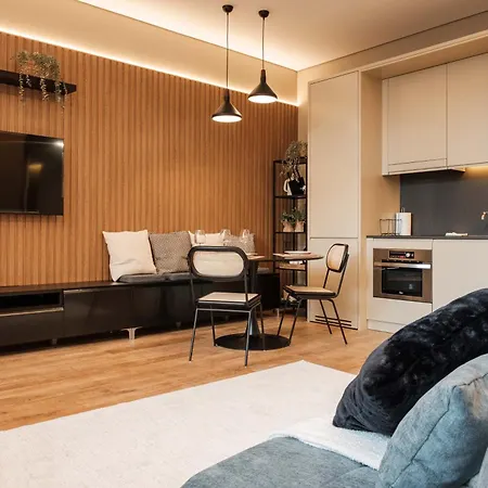 8 Building Апартаменти