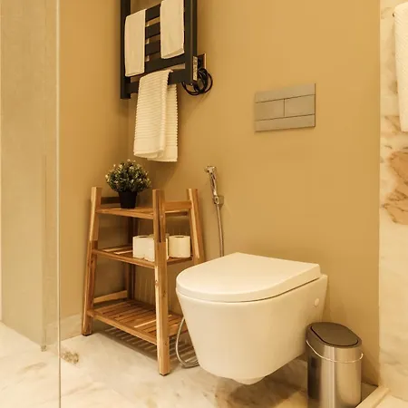 8 Building Лісабон