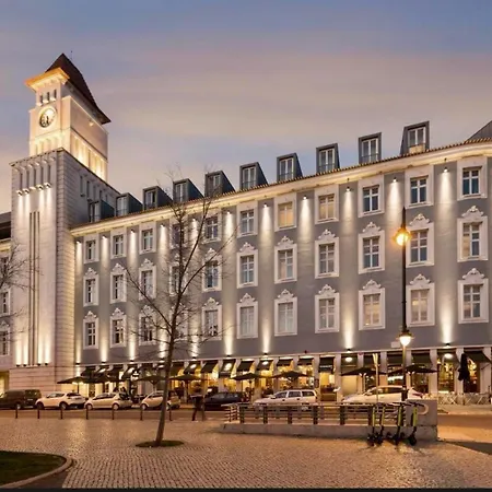 Апартаменти 8 Building Лісабон