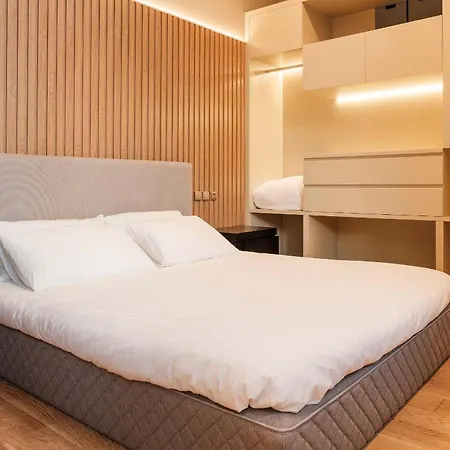 Апартаменти 8 Building *